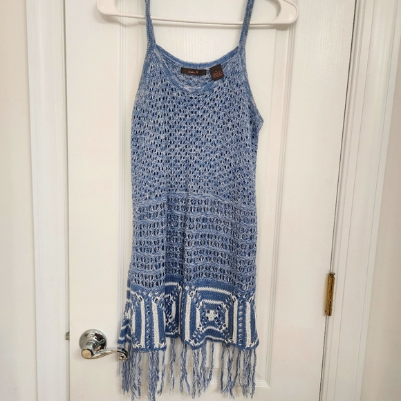 Heather B beautiful knotted crochet top/ cover - Picture 1 of 6